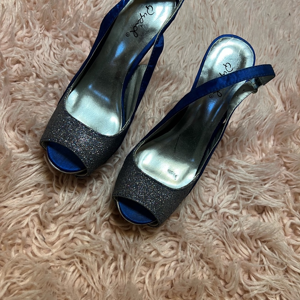 Qupid blue and dollar sling back peep toe heels